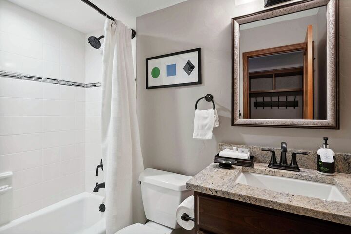 #329 - Bathroom