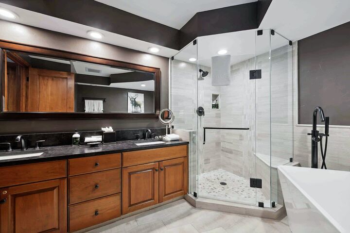 #329 - Master Ensuite Bathroom