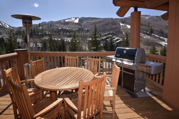 4 Bdrm + Loft - Balcony