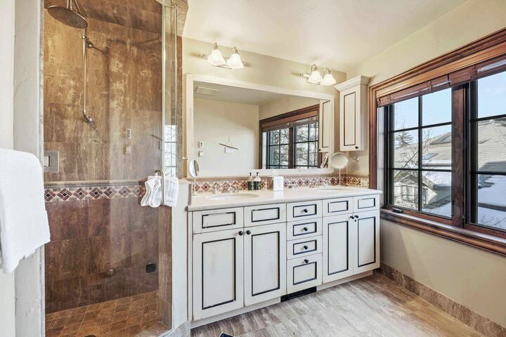#303 - Master Ensuite Bathroom
