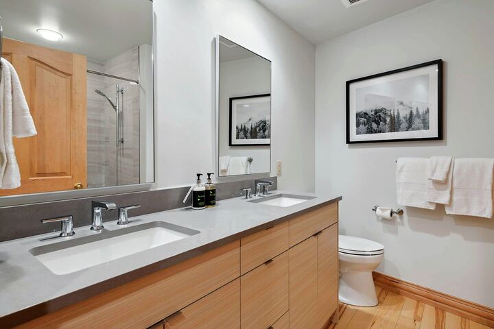 #204 - Ensuite Bathroom