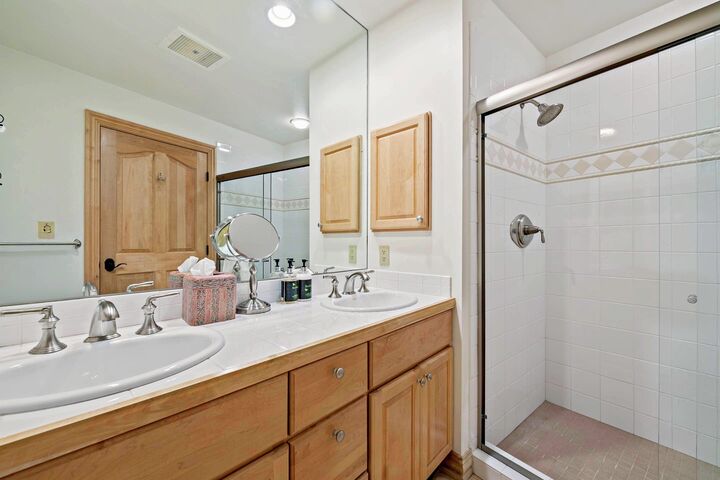 #205 - Bathroom