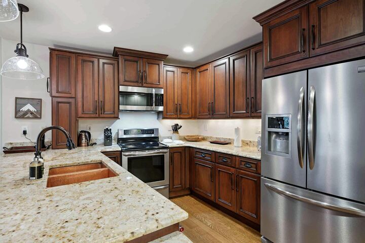 #305 - Kitchen