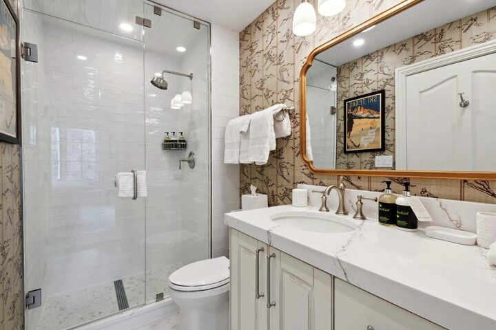 #209 - Ensuite Bathroom
