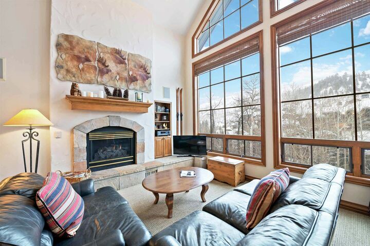 #407 - Living Area
