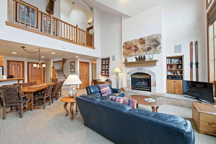 #407 - Living Area