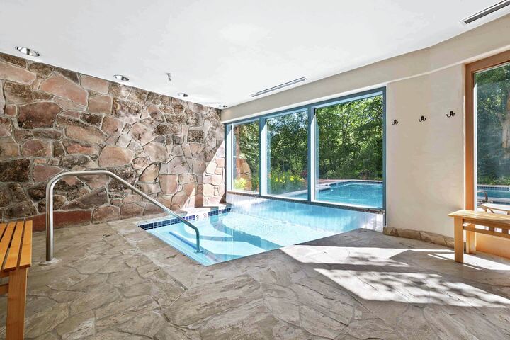 Indoor/Outdoor Pool