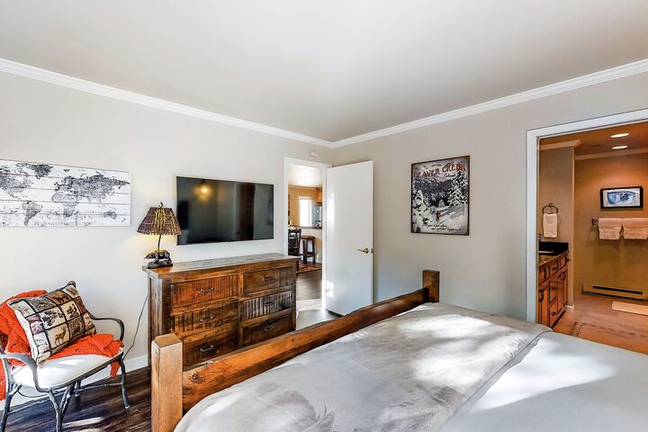 #A208 - Beaver Creek Retreat - Bedroom