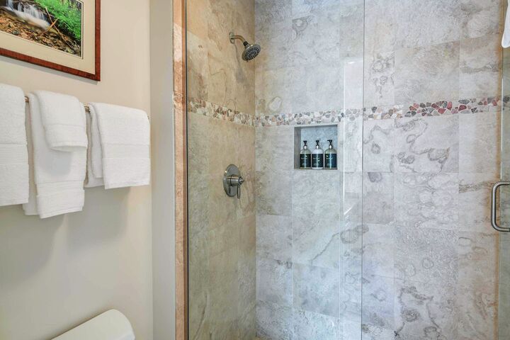 Master Ensuite Bathroom