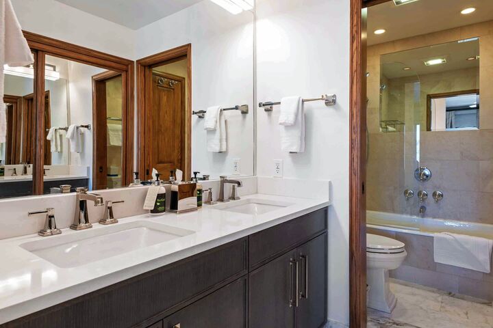 Master Ensuite Bathroom