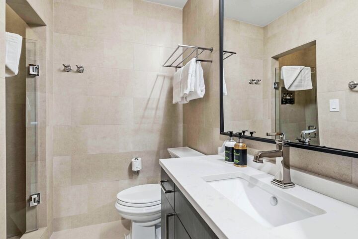 #208 - Westview - Bathroom