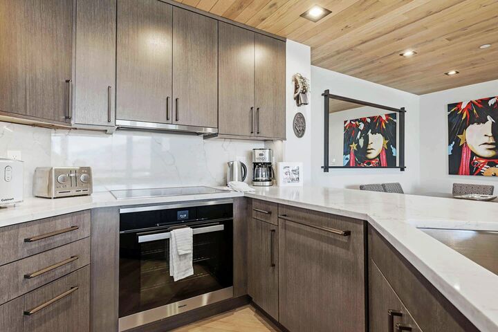 #208 - Westview - Kitchen