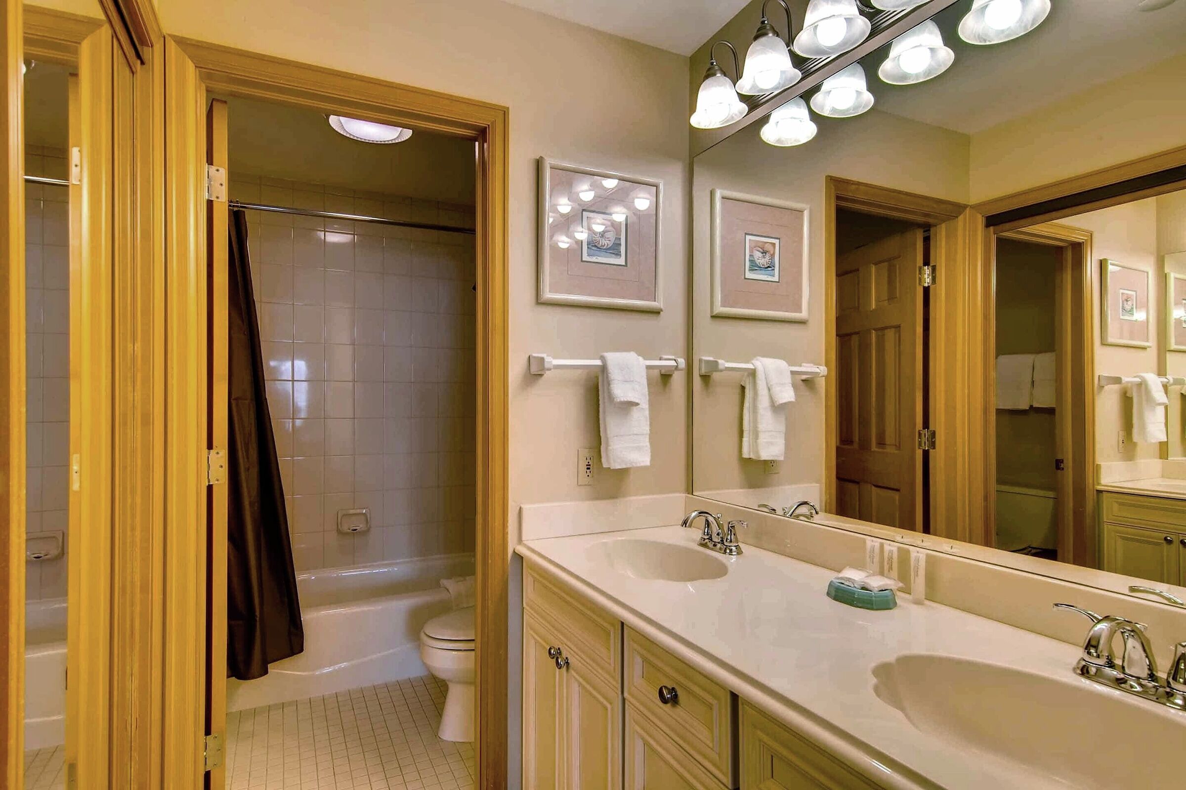 Master Ensuite Bathroom