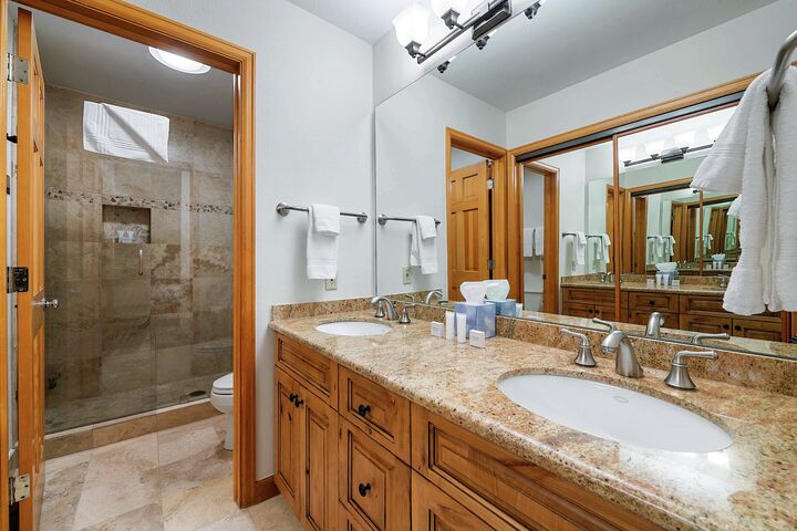Master Ensuite Bathroom