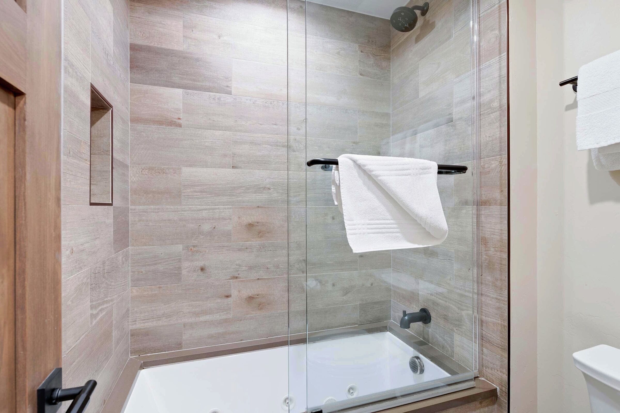 Master Ensuite Bathroom