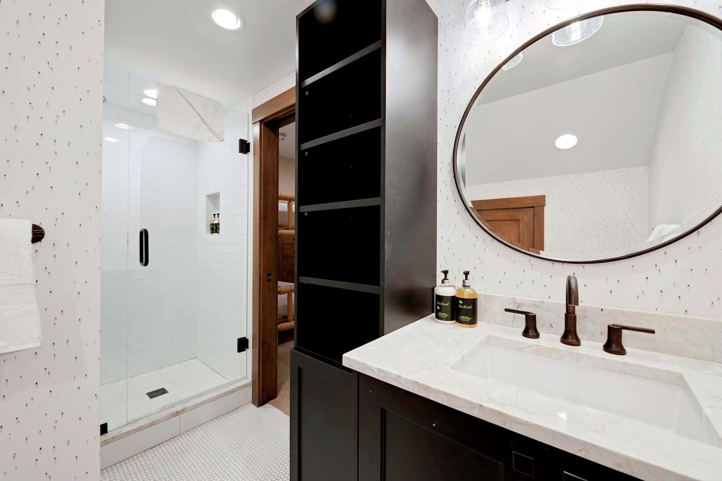 Den Ensuite Bathroom