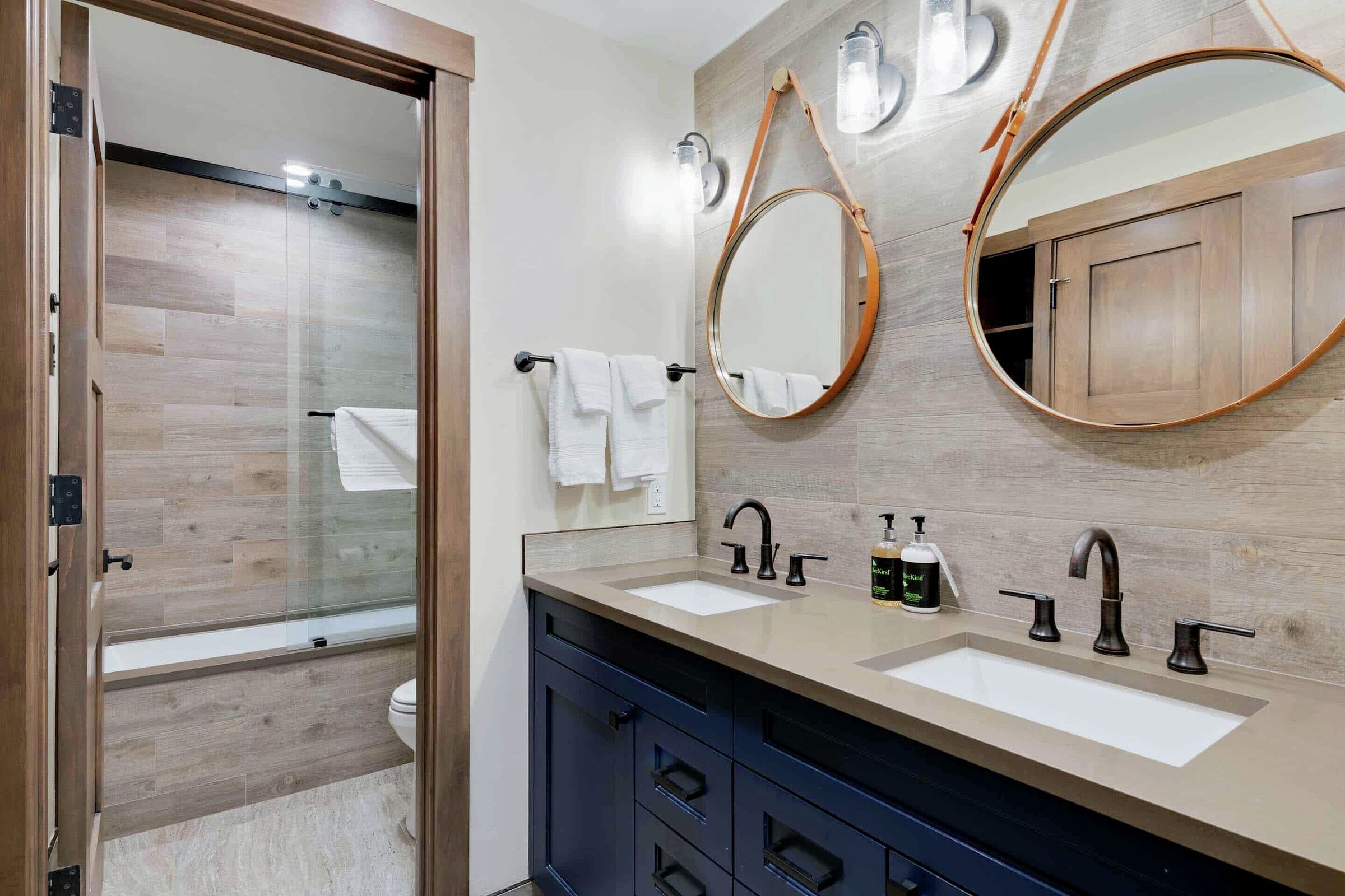Master Ensuite Bathroom