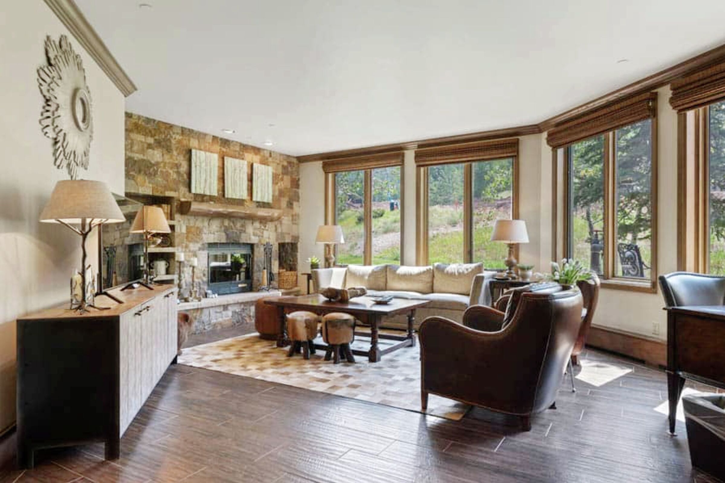 #212 - Living Area