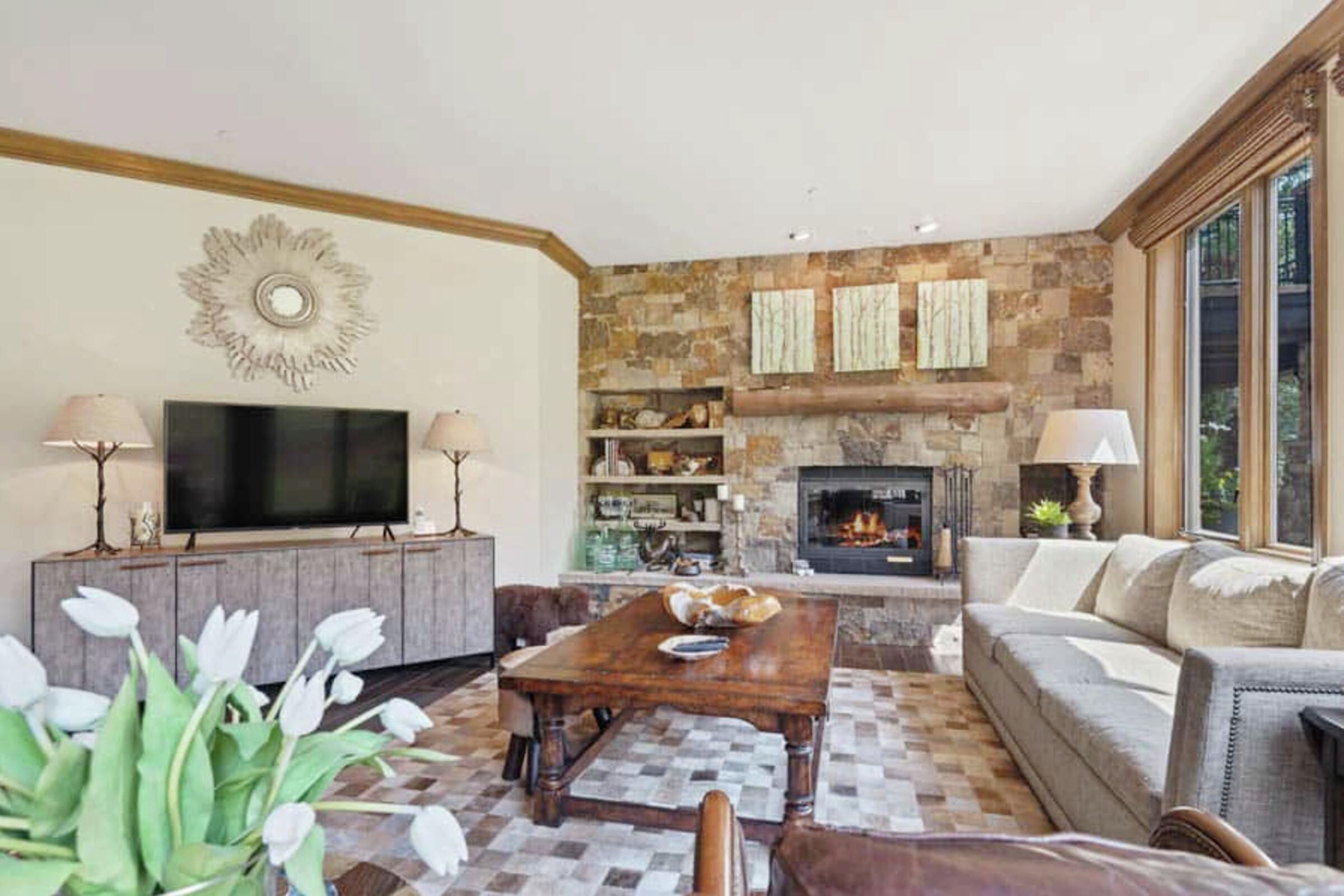 #212 - Living Area