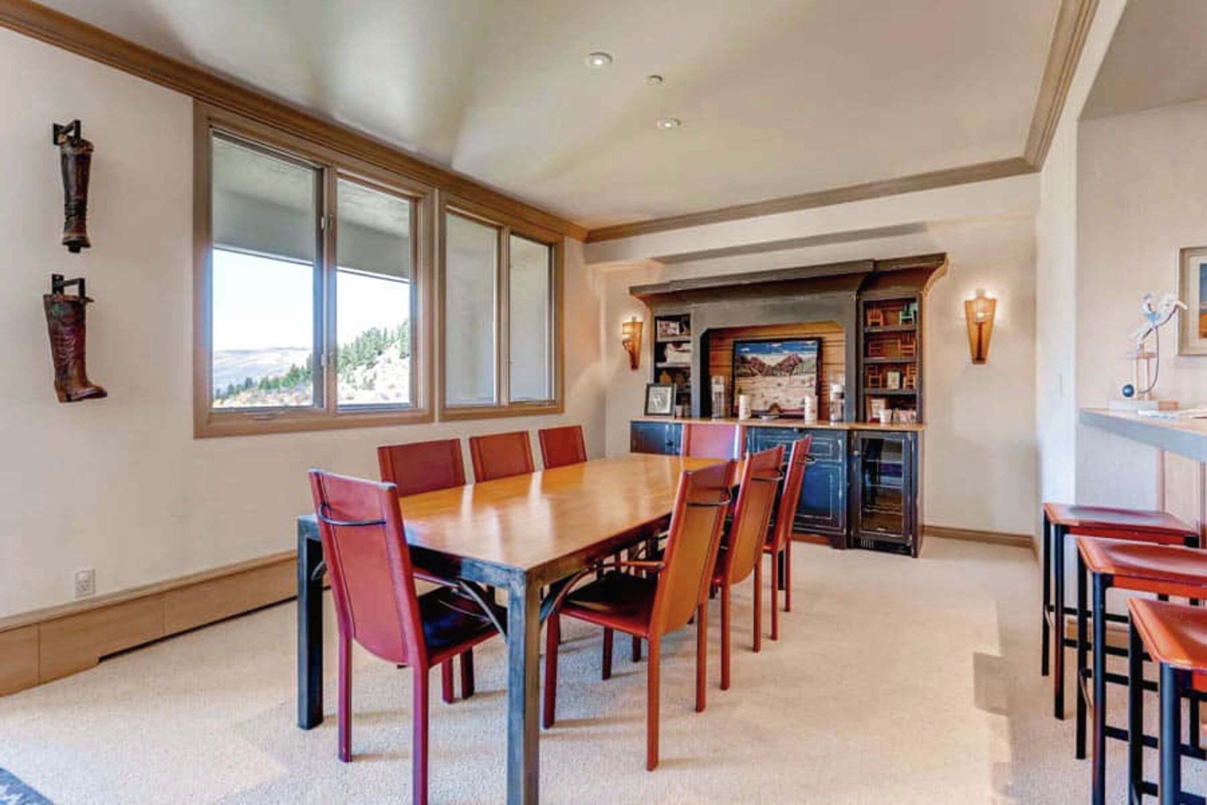 #505 - Dining Area