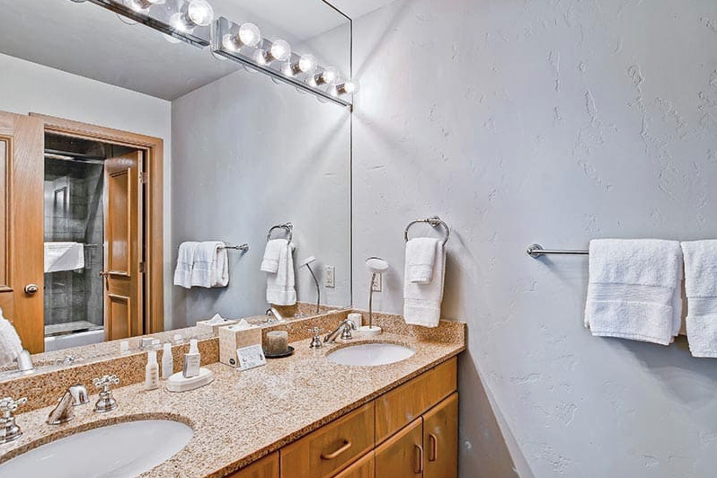 #507 - Ensuite Bathroom