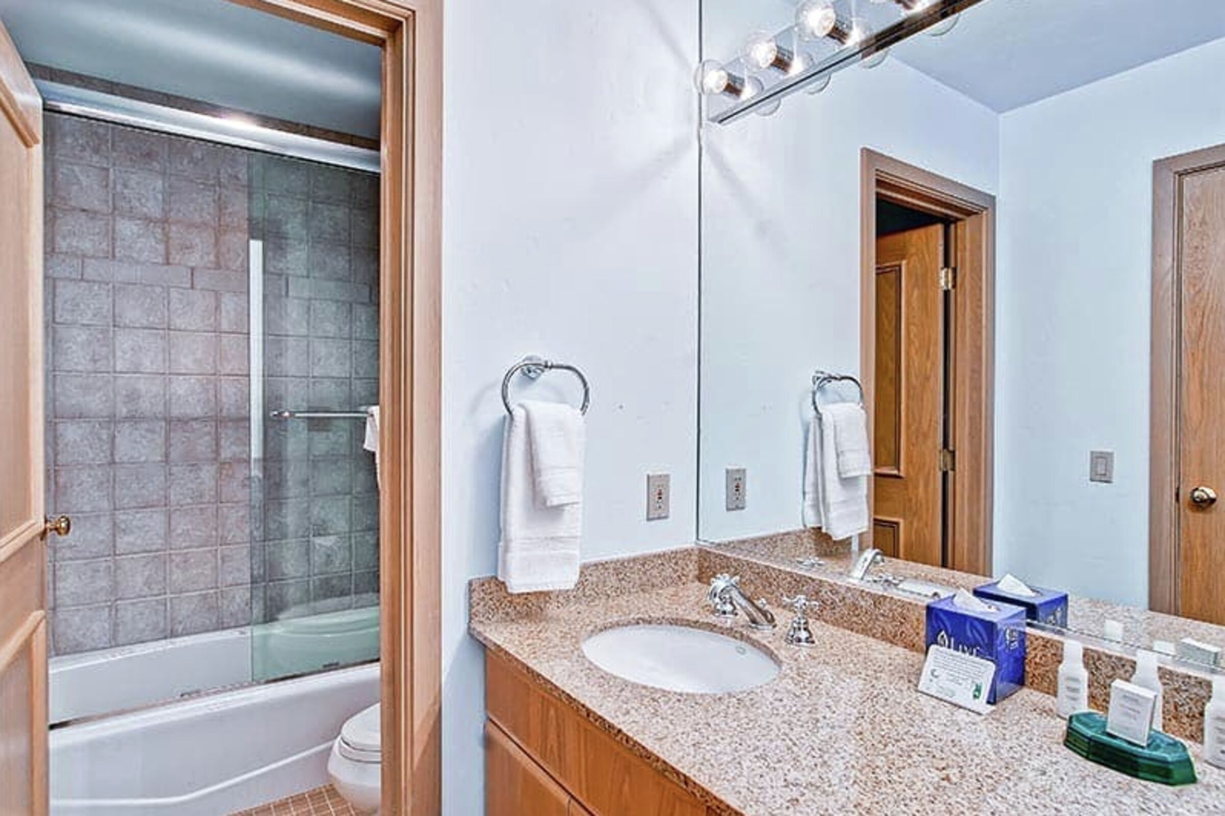 #507 - Ensuite Bathroom