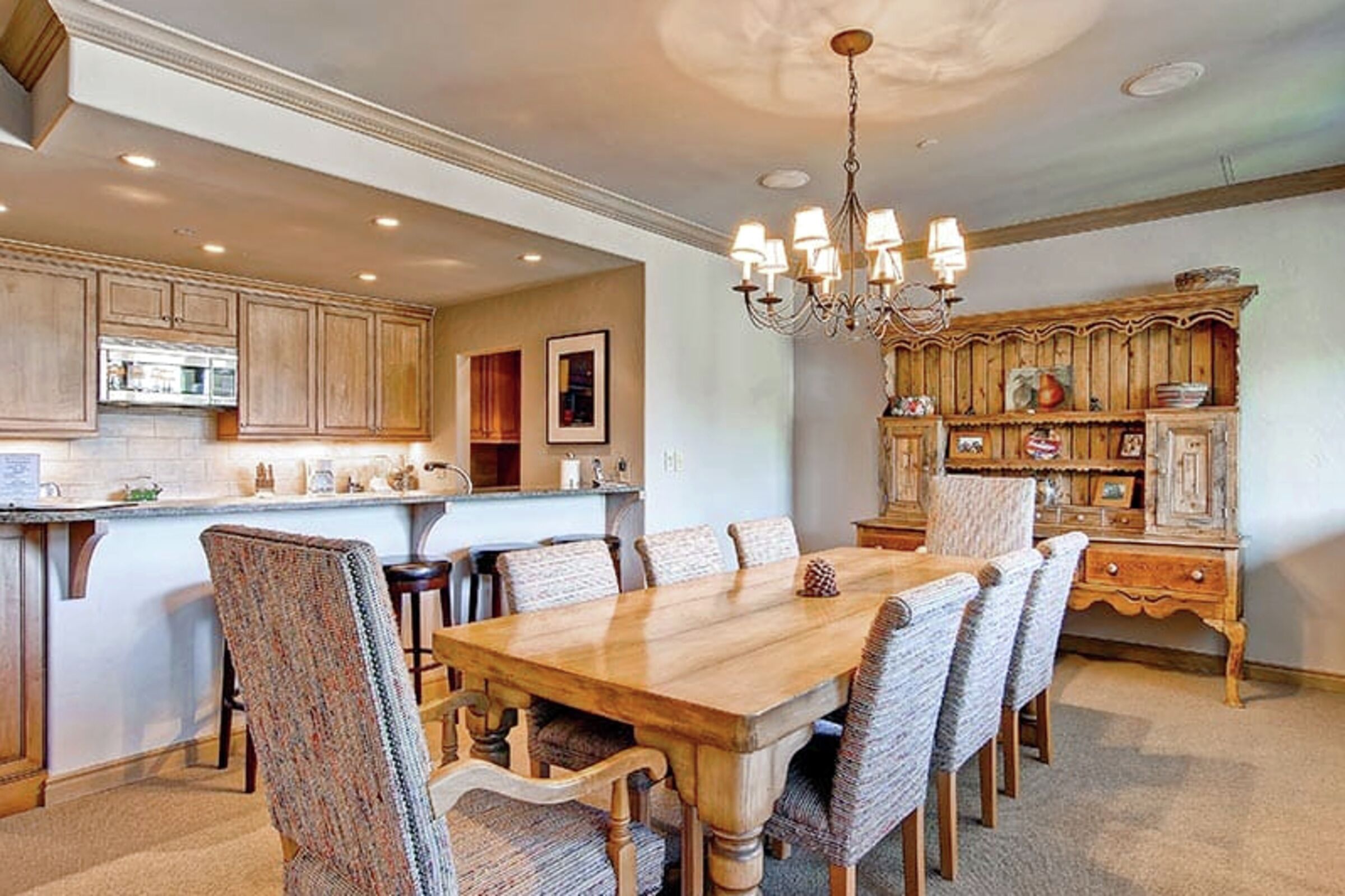 #507 - Dining Area