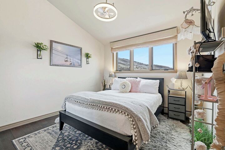 #503 - Bedroom