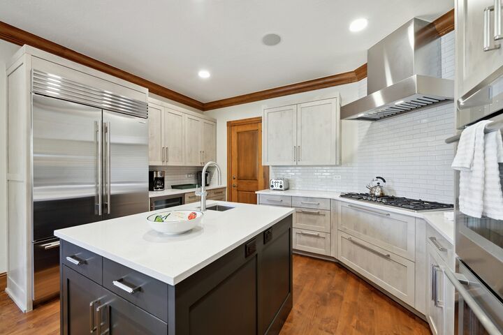 #204 - Kitchen
