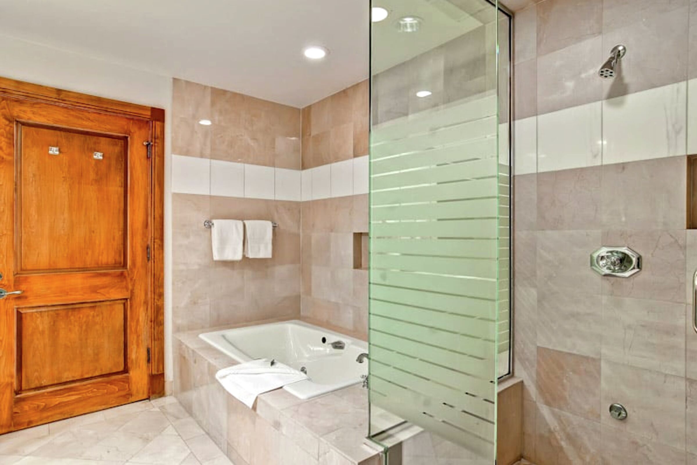 #101 - Master Ensuite Bathroom