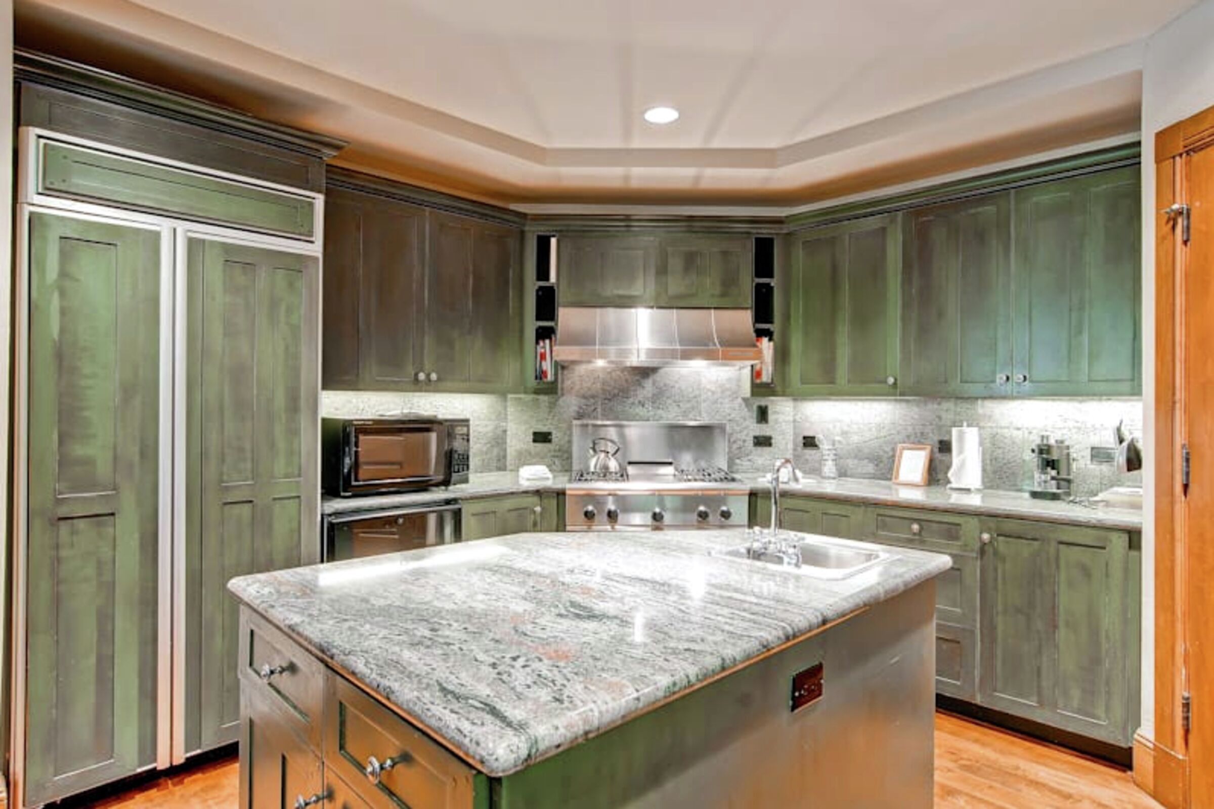 #101 - Kitchen