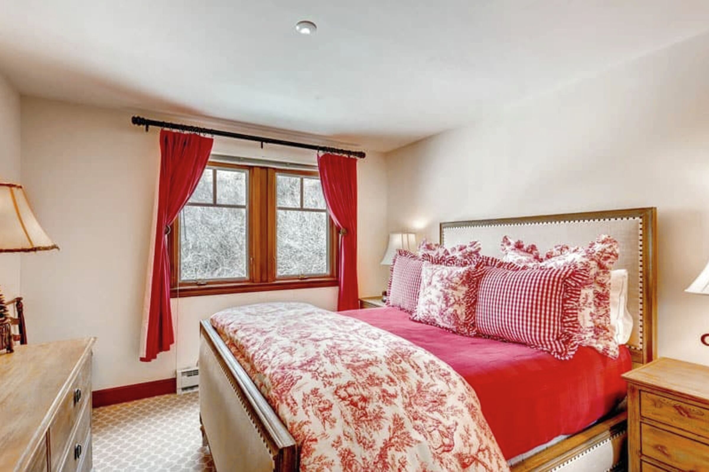 #P2 - Bedroom