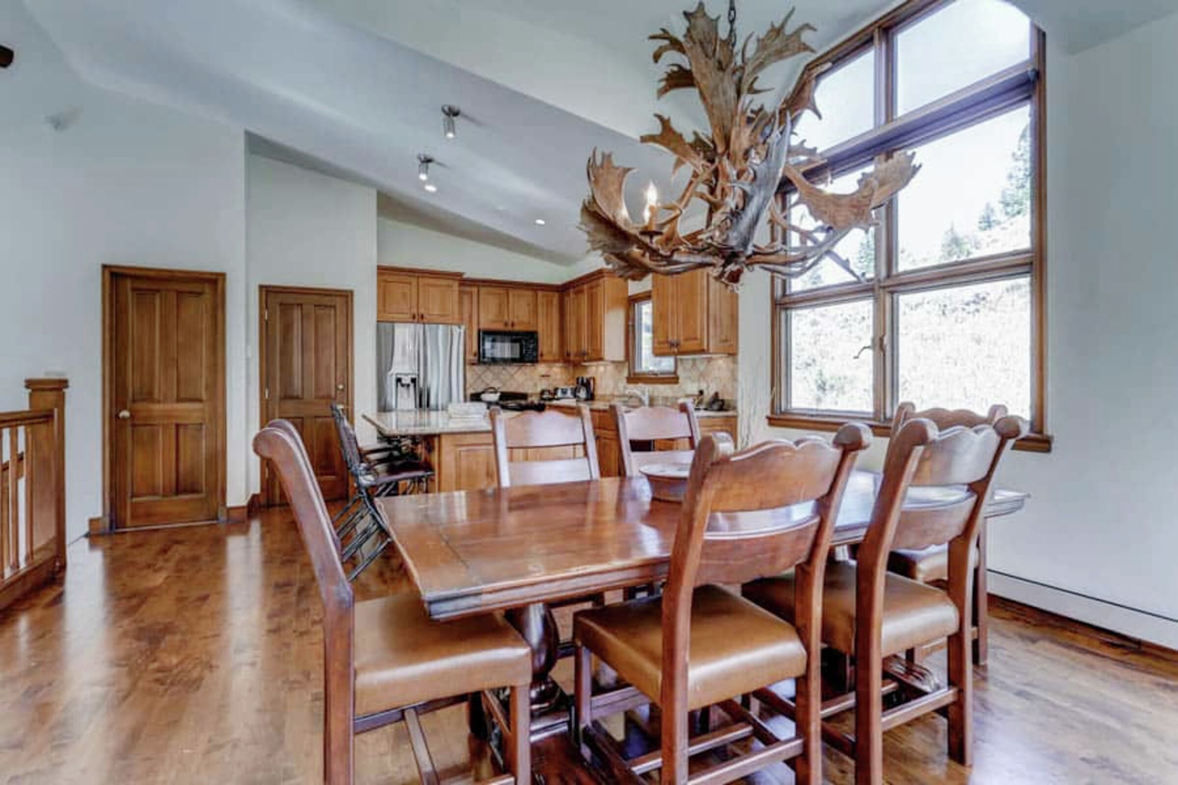 #N5 - Dining Area