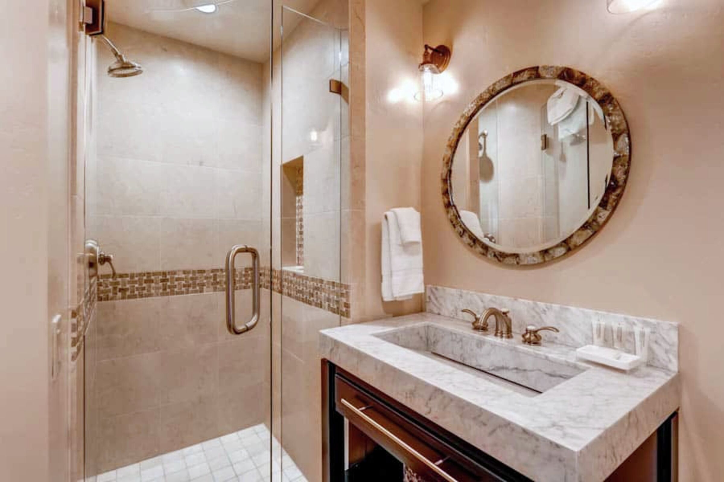 #N5 - Ensuite Bathroom