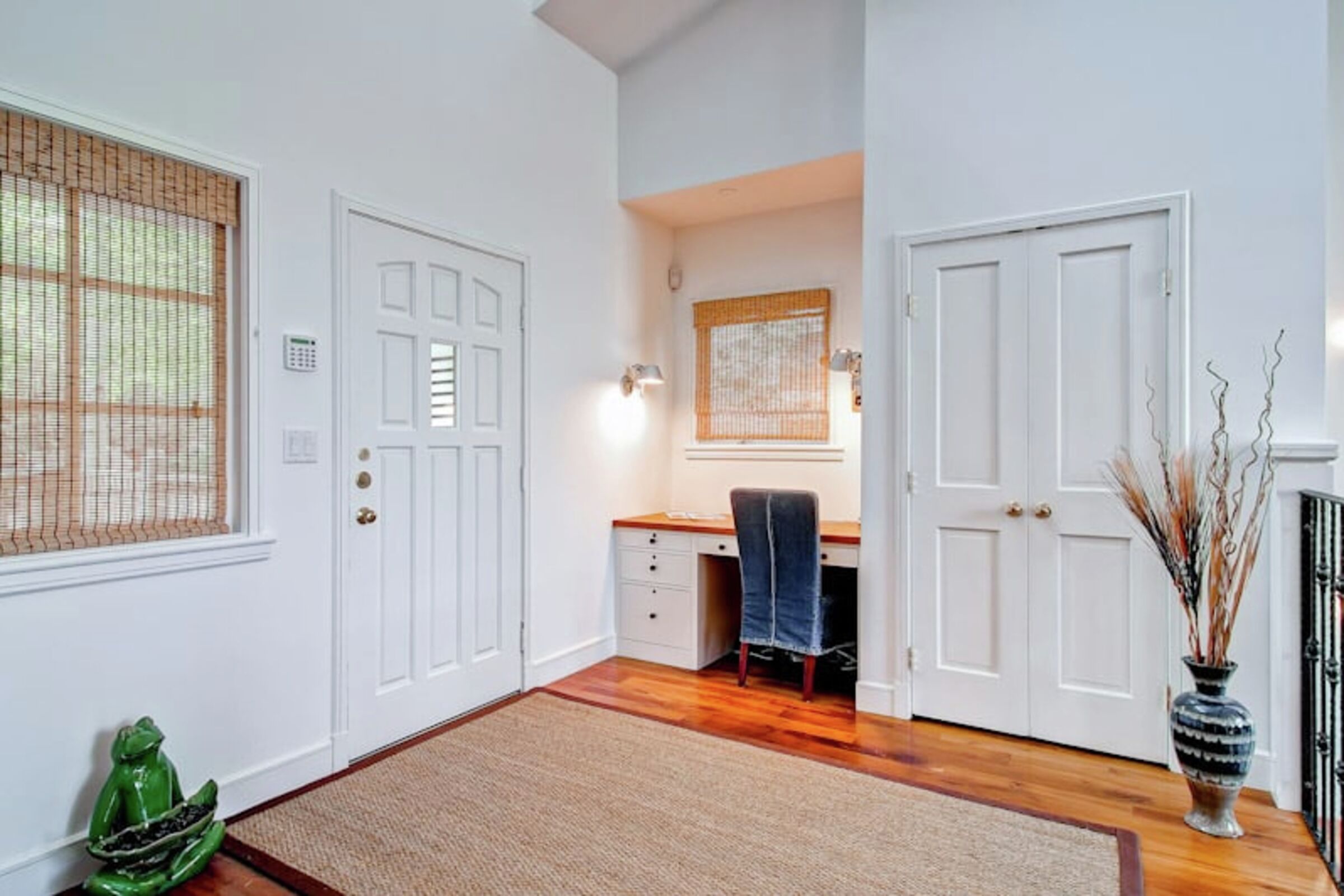 #R4 - Entryway