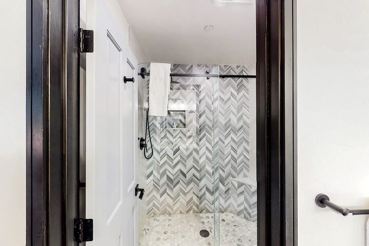 #C5 - Master Ensuite Bathroom