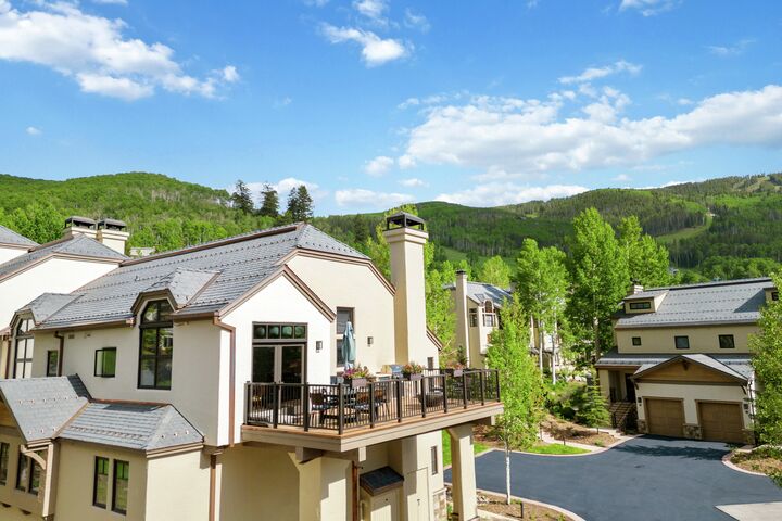 Meadows Townhomes