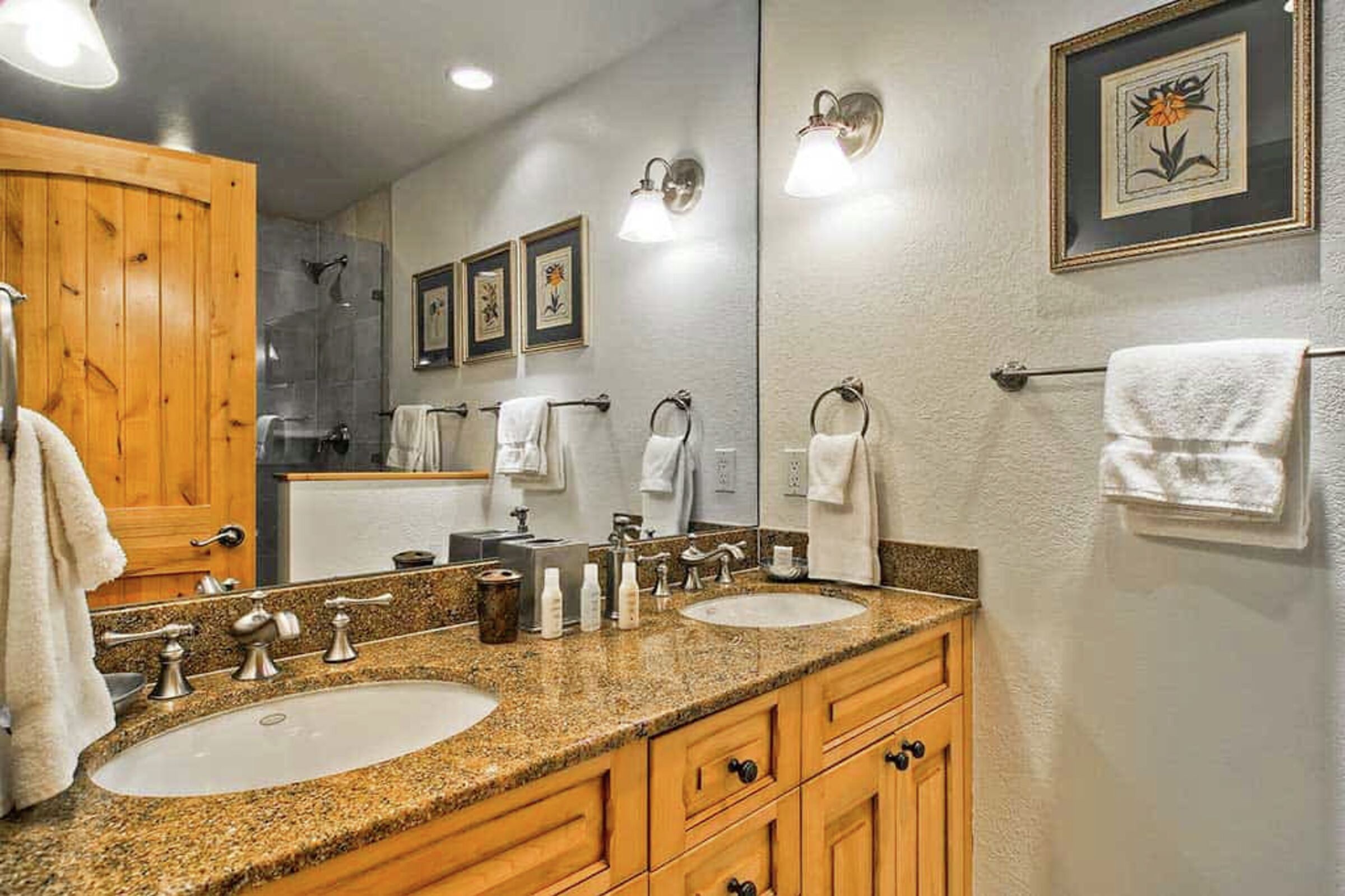 #115 - Master Ensuite Bathroom