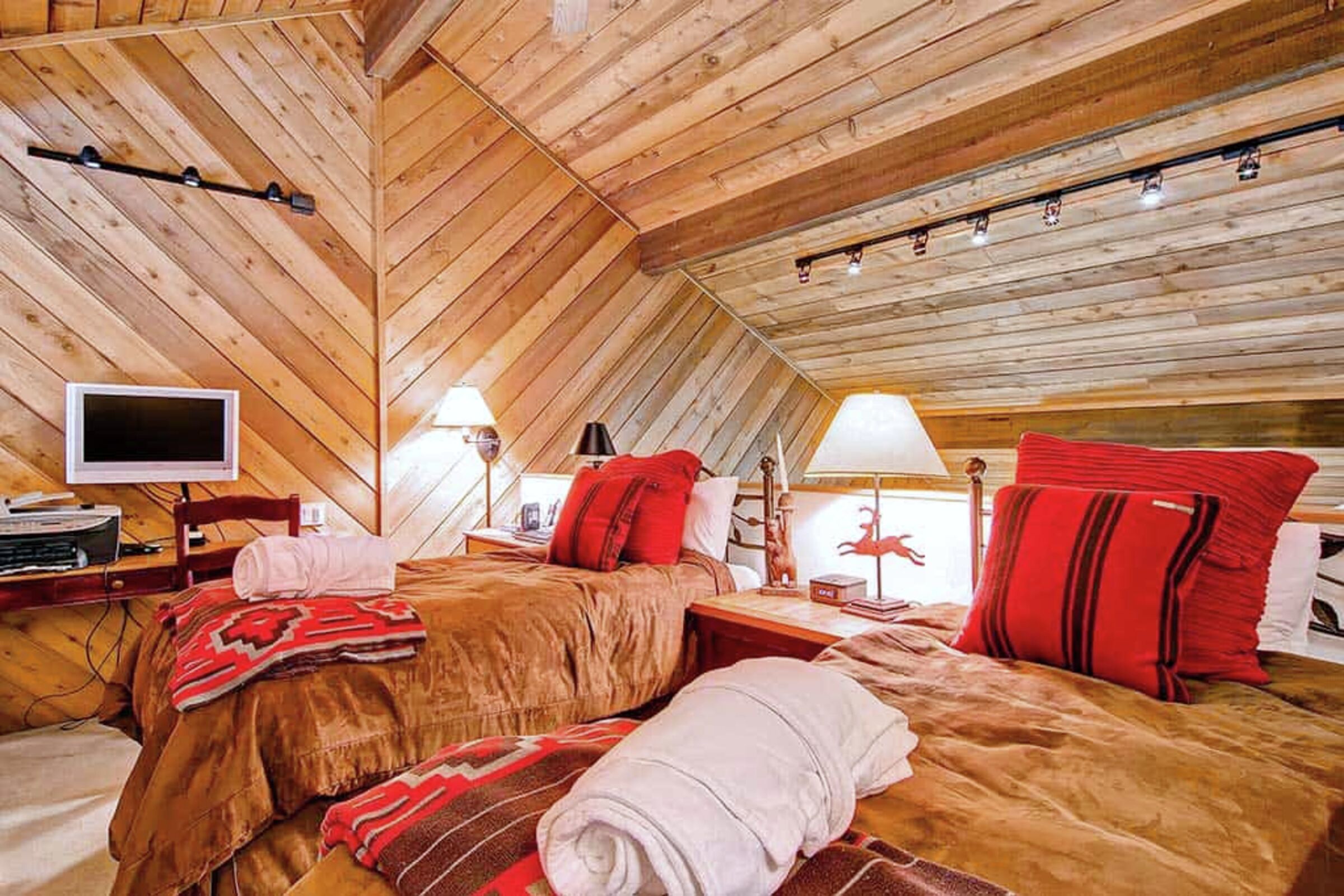 #115 - Loft Bedroom