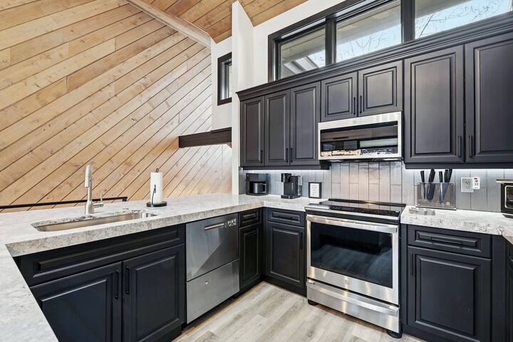 #86 - Kitchen