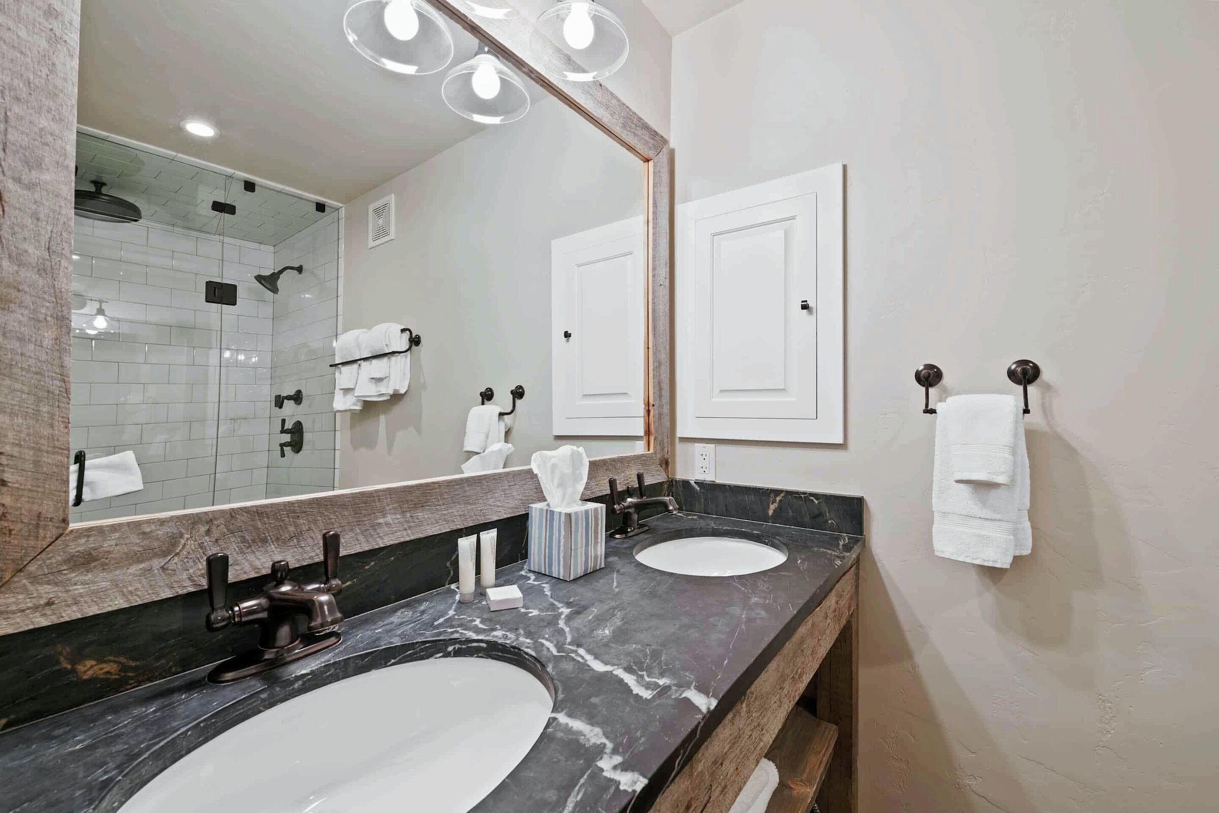#105 - Master Ensuite Bathroom