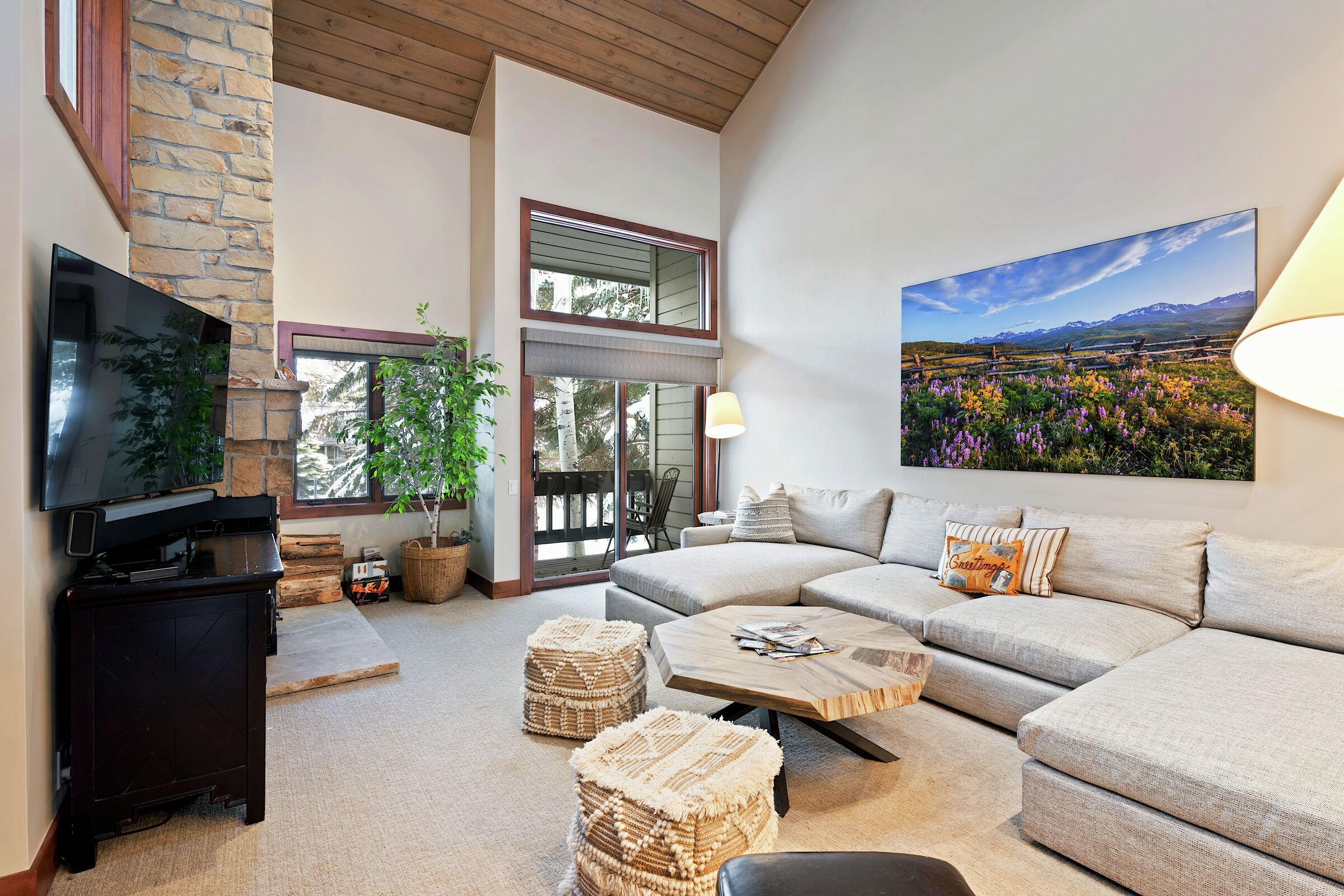 #142 - Living Area