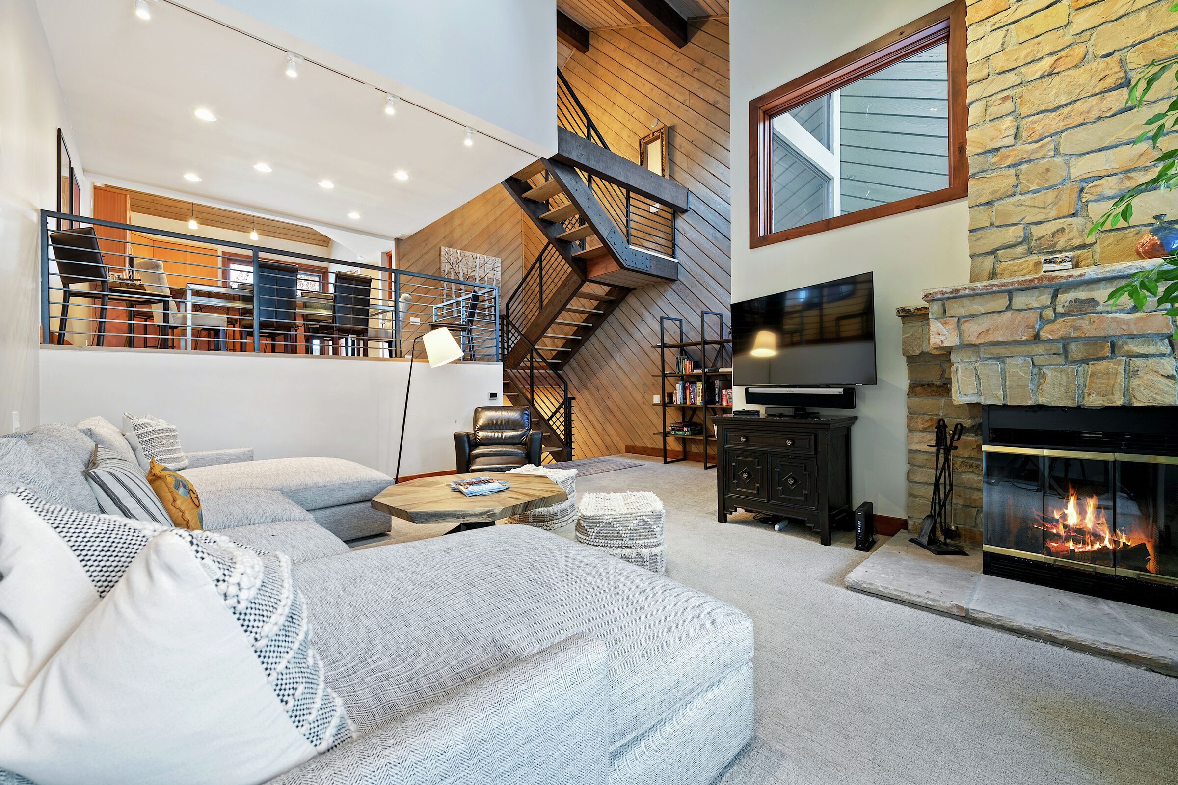 #142 - Living Area