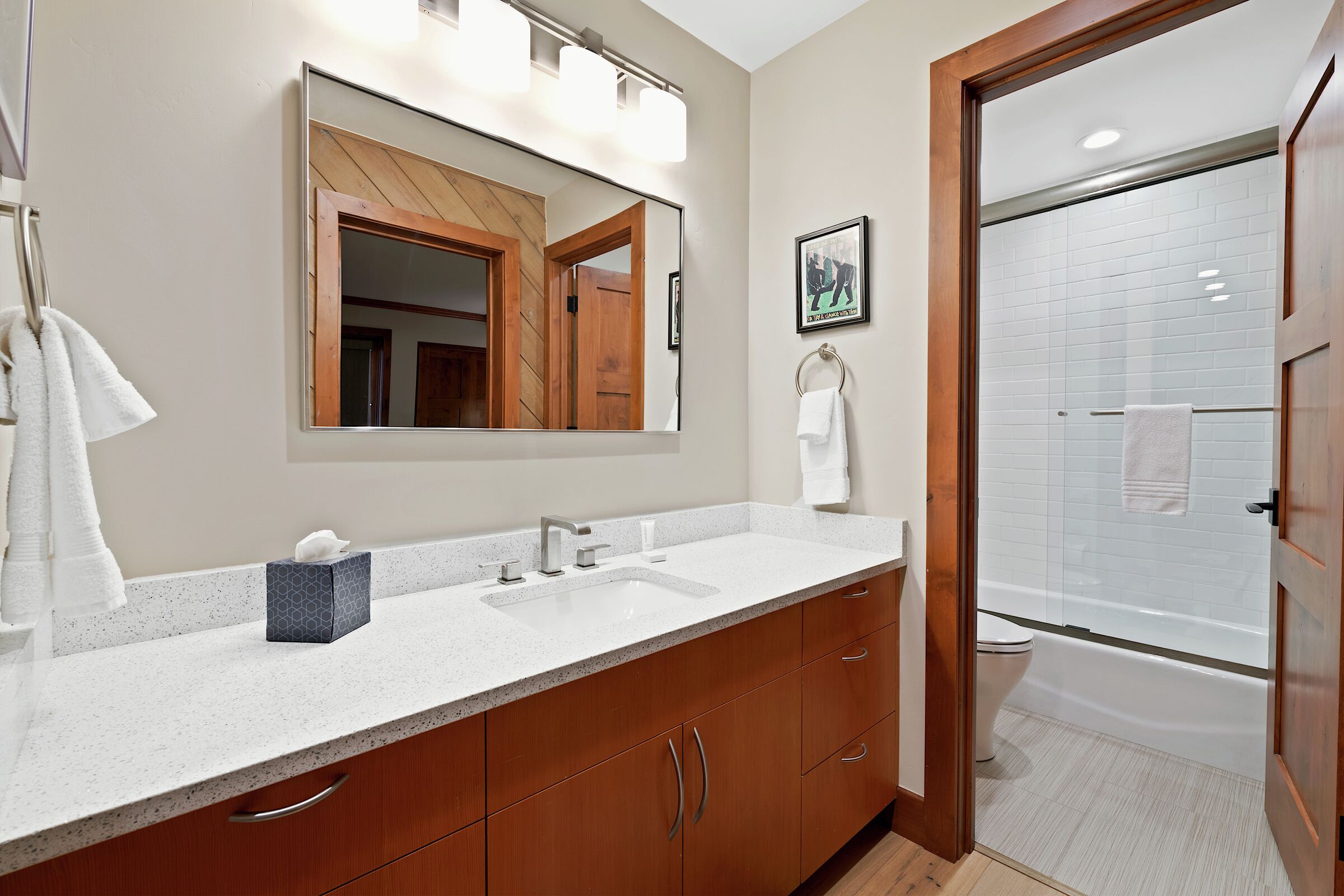 #142 - Ensuite Bathroom