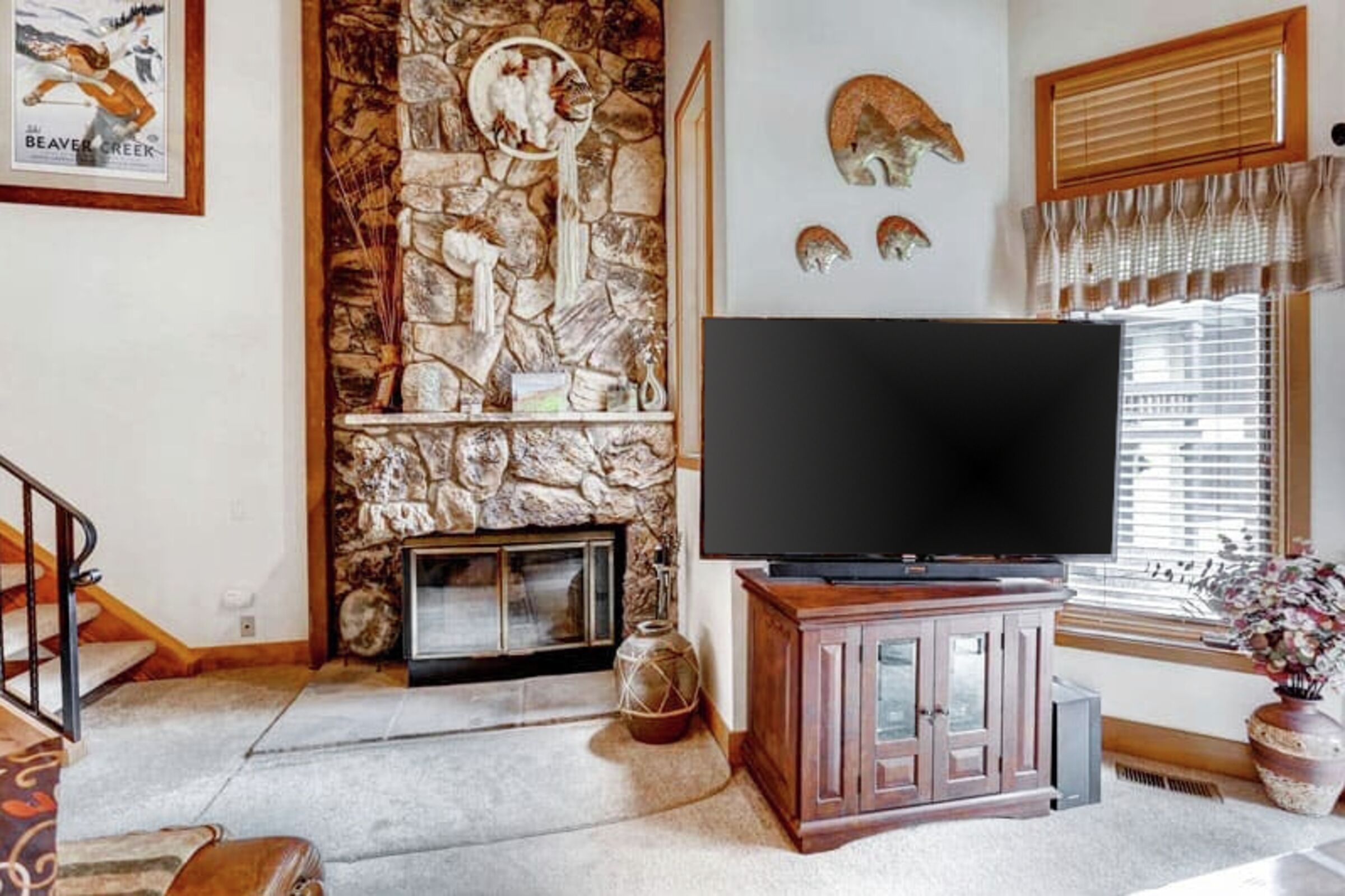 #123 - Living Area