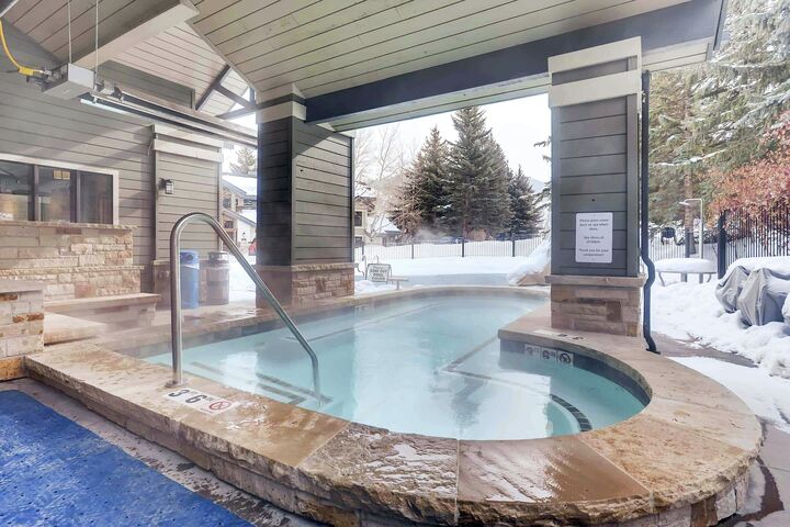 Outdoor Hot Tub