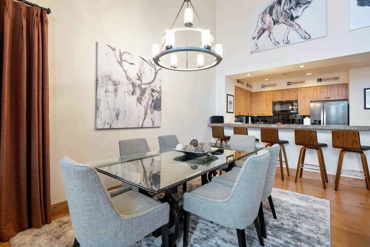 #215 - Dining Area & Kitchen