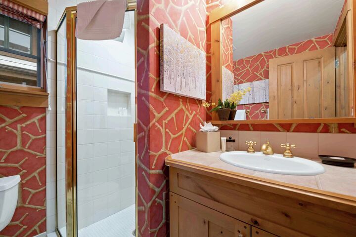 #215 - Bathroom