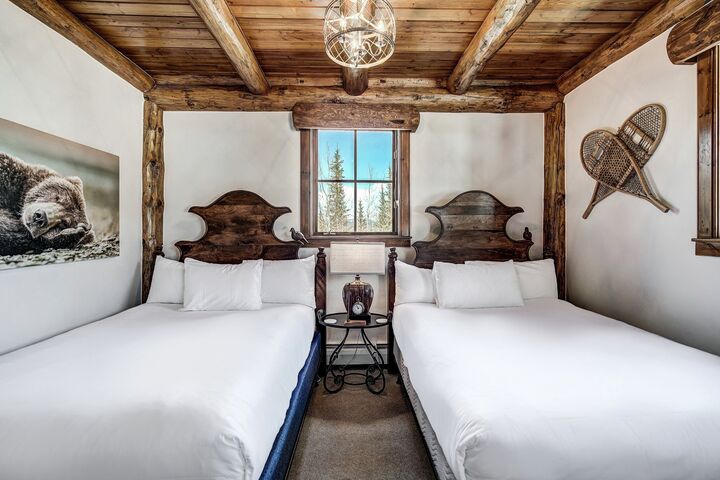 4 Bdrm + Loft Platinum - Bedroom