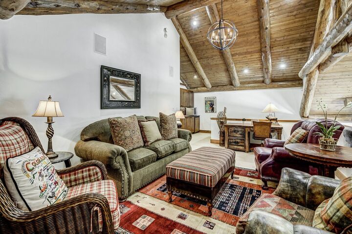 4 Bdrm + Loft Platinum - Loft